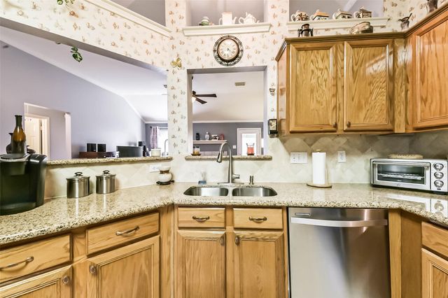 3022 Warbler Lane, Humble, TX 77396