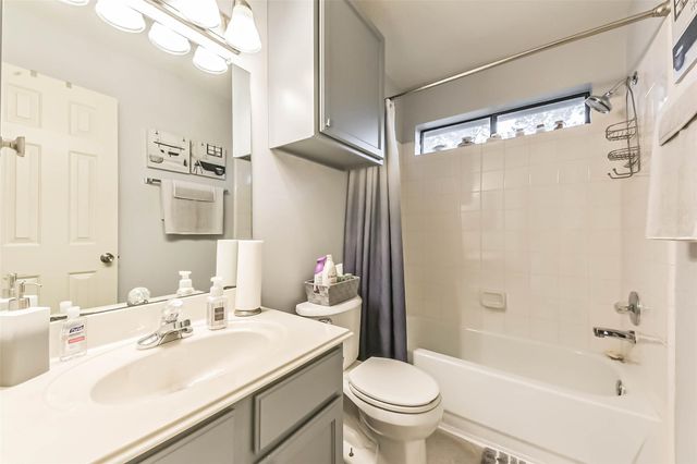 3022 Warbler Lane, Humble, TX 77396