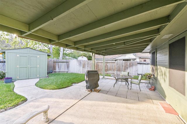 3022 Warbler Lane, Humble, TX 77396