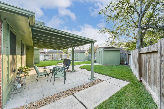 3022 Warbler Lane, Humble, TX 77396