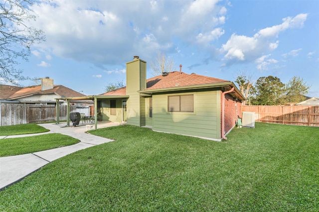 3022 Warbler Lane, Humble, TX 77396