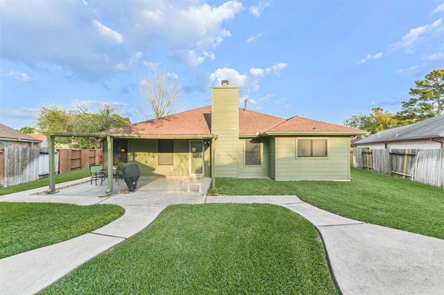 3022 Warbler Lane, Humble, TX 77396