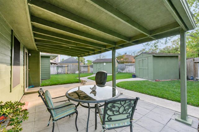 3022 Warbler Lane, Humble, TX 77396