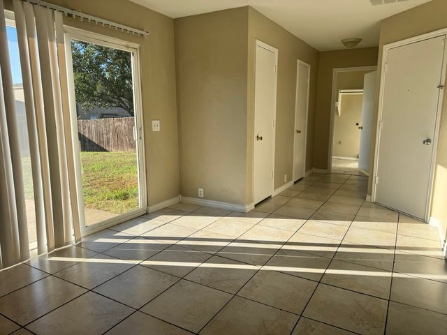 3305 Bent Creek Drive, Denton, TX 76210