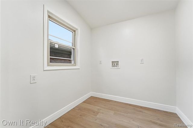 17527 Stoepel Street, Detroit, MI 48221