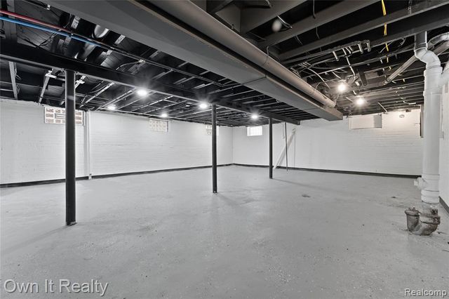 17527 Stoepel Street, Detroit, MI 48221