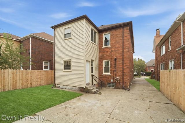 17527 Stoepel Street, Detroit, MI 48221