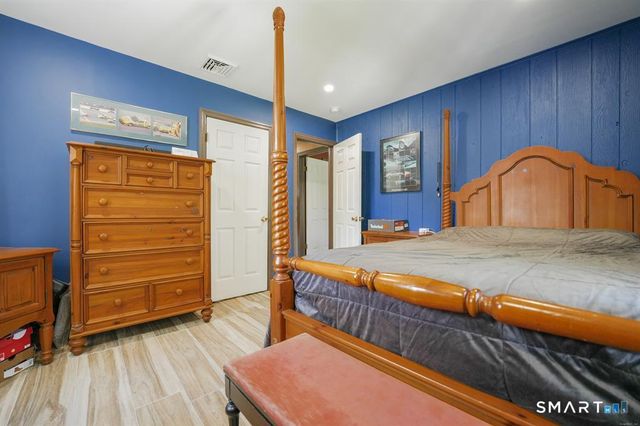 22 Standish Road, New Milford, CT 06776
