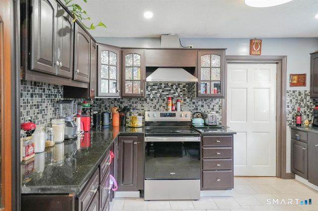 22 Standish Road, New Milford, CT 06776