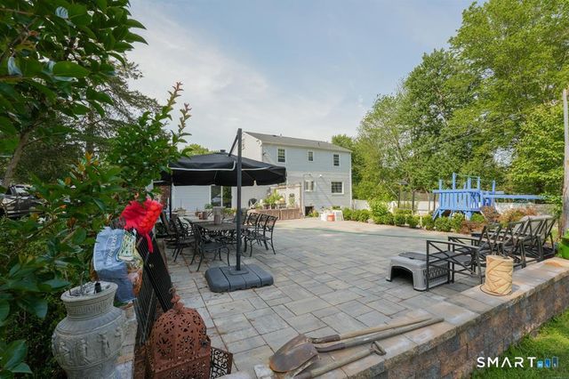 22 Standish Road, New Milford, CT 06776