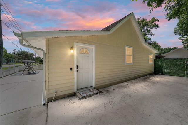 20693 WALNUT STREET, Dunnellon, FL 34431