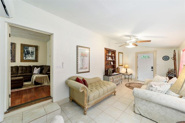 20693 WALNUT STREET, Dunnellon, FL 34431