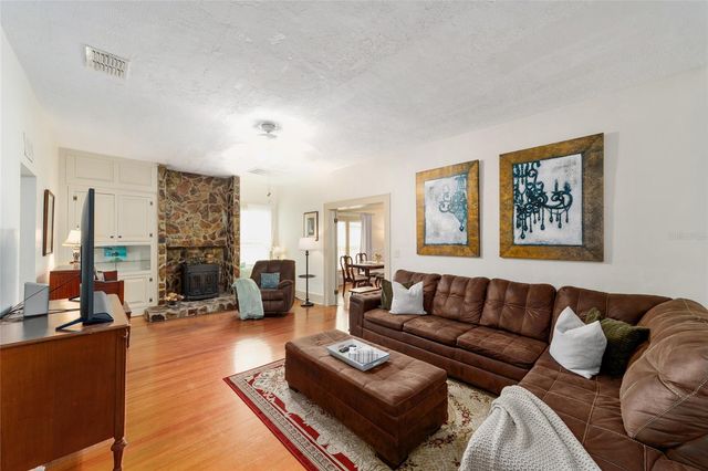 20693 WALNUT STREET, Dunnellon, FL 34431