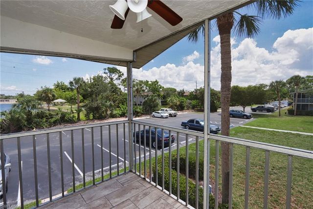8109 Country RD # 201, Fort Myers, FL 33919