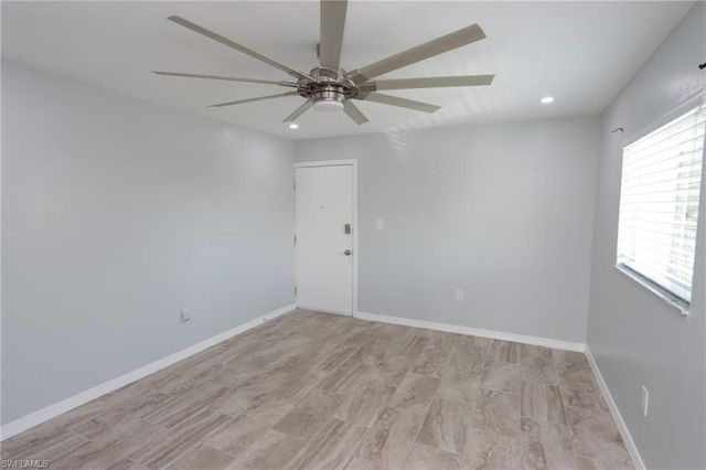 8109 Country RD # 201, Fort Myers, FL 33919