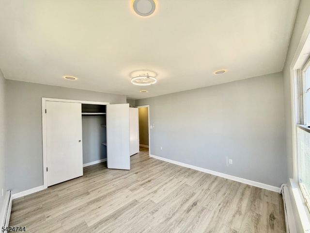 35 Fiat Ave, Woodbridge Twp., NJ 08830