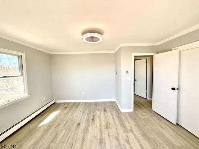 35 Fiat Ave, Woodbridge Twp., NJ 08830