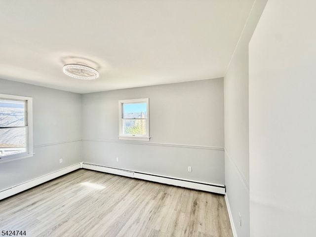 35 Fiat Ave, Woodbridge Twp., NJ 08830