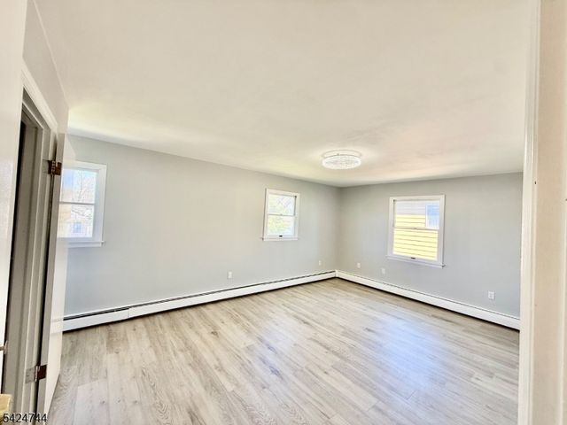 35 Fiat Ave, Woodbridge Twp., NJ 08830