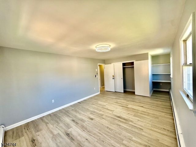 35 Fiat Ave, Woodbridge Twp., NJ 08830