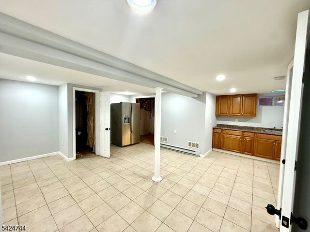 35 Fiat Ave, Woodbridge Twp., NJ 08830