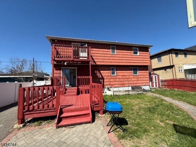 35 Fiat Ave, Woodbridge Twp., NJ 08830