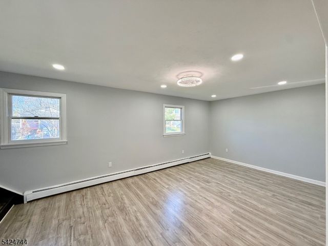 35 Fiat Ave, Woodbridge Twp., NJ 08830