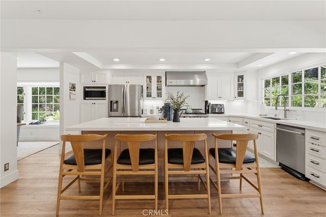 4515 Park Livorno, Calabasas, CA 91302