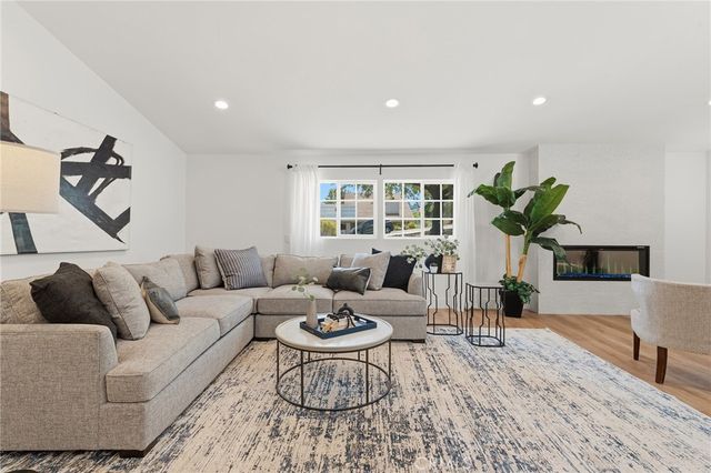 4515 Park Livorno, Calabasas, CA 91302