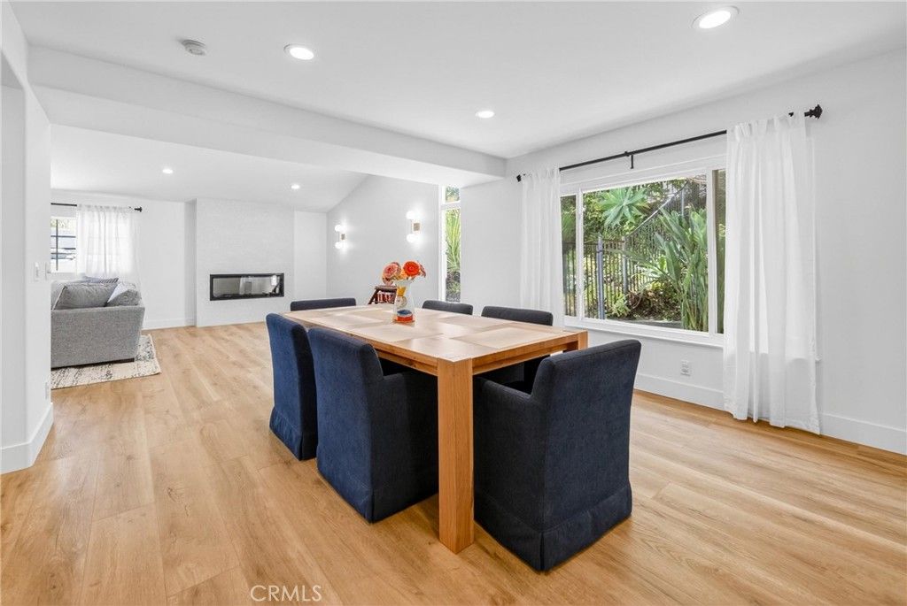 Image 11 of property listing at 4515 Park Livorno, Calabasas, CA 91302