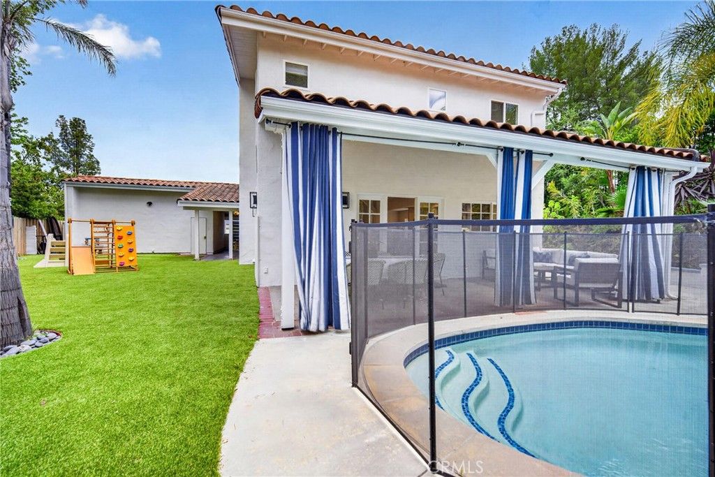 Image 5 of property listing at 4515 Park Livorno, Calabasas, CA 91302