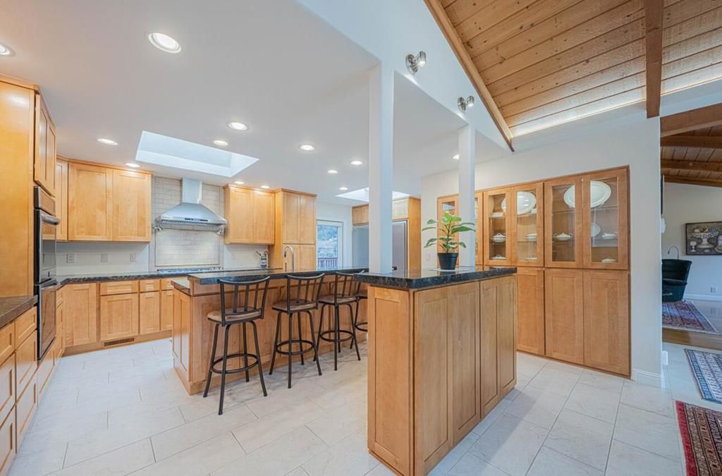 Image 20 of property listing at 25207 Casiano Drive, Salinas, CA 93908