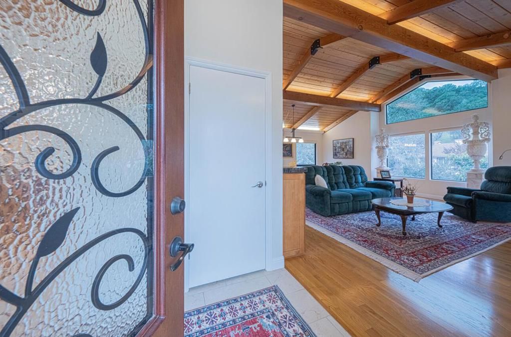 Image 7 of property listing at 25207 Casiano Drive, Salinas, CA 93908