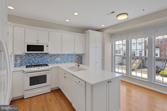 5 CORNERSTONE CT, Doylestown, PA 18901