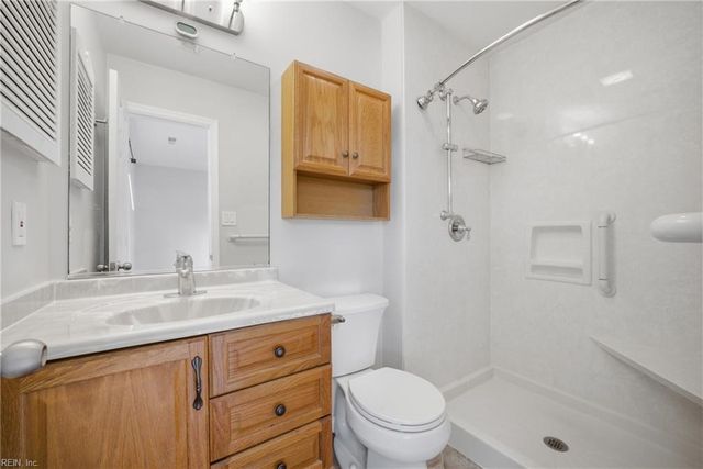 2252 Newstead DR, Virginia Beach, VA 23454
