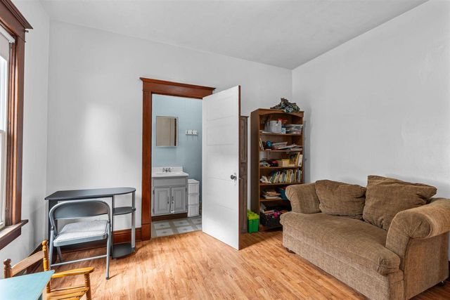 246 W 16TH AVENUE, Oshkosh, WI 54902