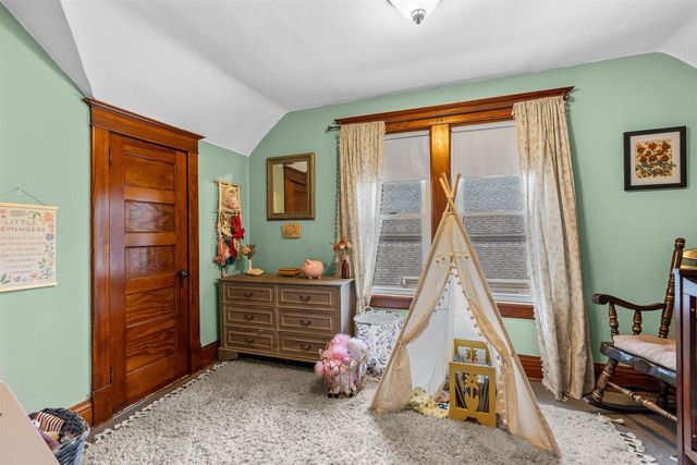 246 W 16TH AVENUE, Oshkosh, WI 54902