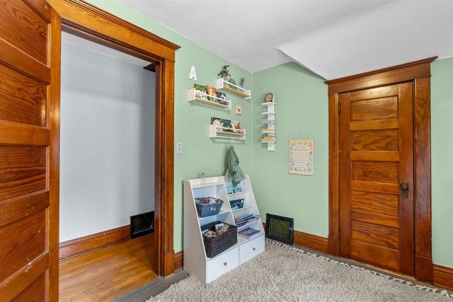 246 W 16TH AVENUE, Oshkosh, WI 54902
