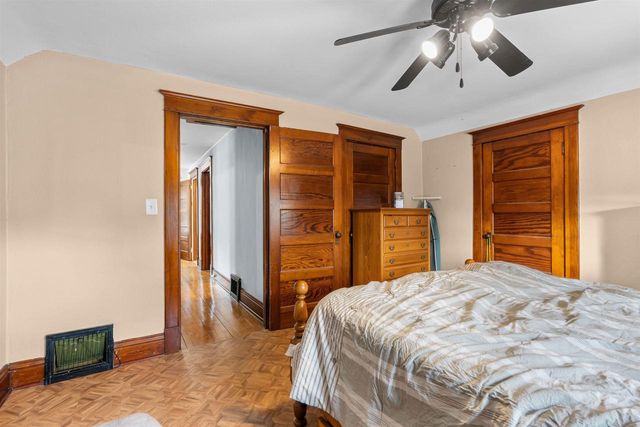 246 W 16TH AVENUE, Oshkosh, WI 54902