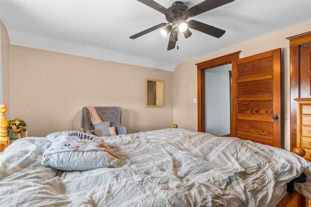 246 W 16TH AVENUE, Oshkosh, WI 54902