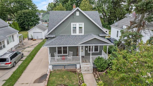 246 W 16TH AVENUE, Oshkosh, WI 54902