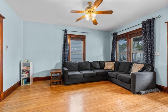 246 W 16TH AVENUE, Oshkosh, WI 54902