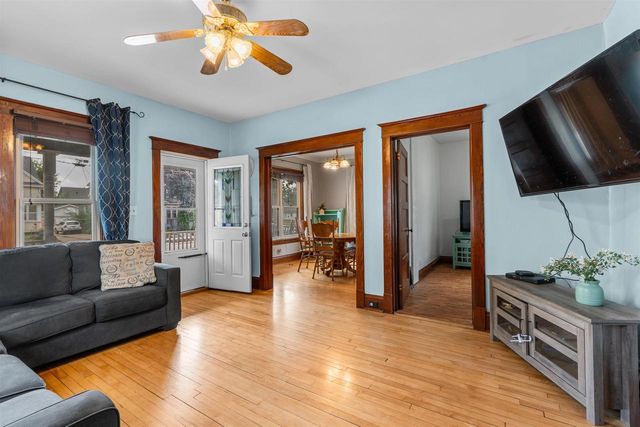 246 W 16TH AVENUE, Oshkosh, WI 54902