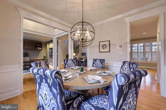 307 BOWYER LN, Lititz, PA 17543