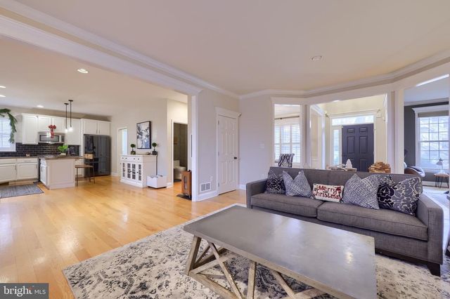 307 BOWYER LN, Lititz, PA 17543