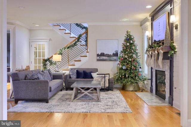 307 BOWYER LN, Lititz, PA 17543