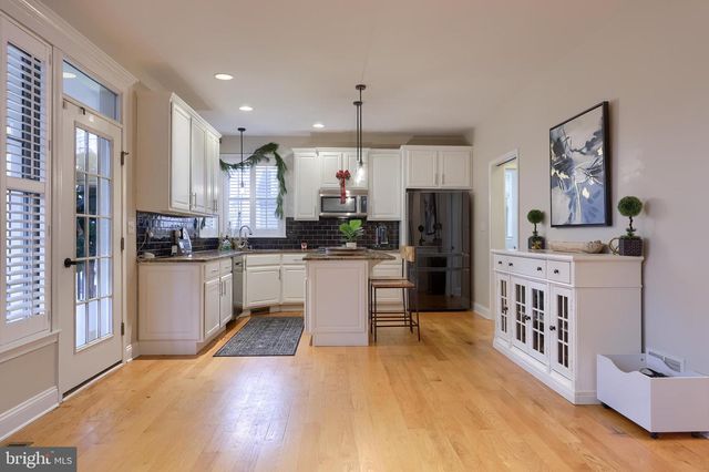 307 BOWYER LN, Lititz, PA 17543