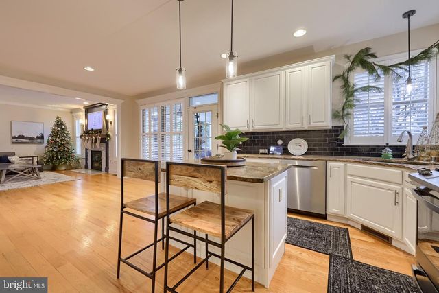 307 BOWYER LN, Lititz, PA 17543