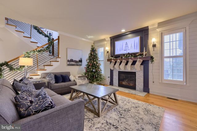 307 BOWYER LN, Lititz, PA 17543