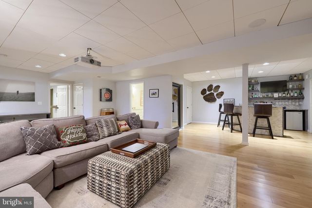 307 BOWYER LN, Lititz, PA 17543